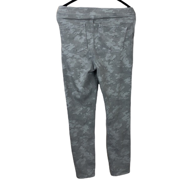 SPANX Jeanish Leggings StoneWash Camo - Picture 7 of 9